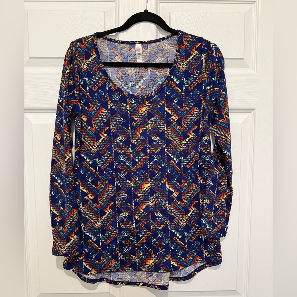 Colorful Patterned LuLaRoe Lynnae Women's Top